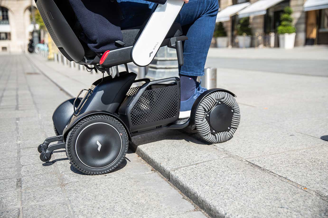 WHILL_Model-C2_olivier_146